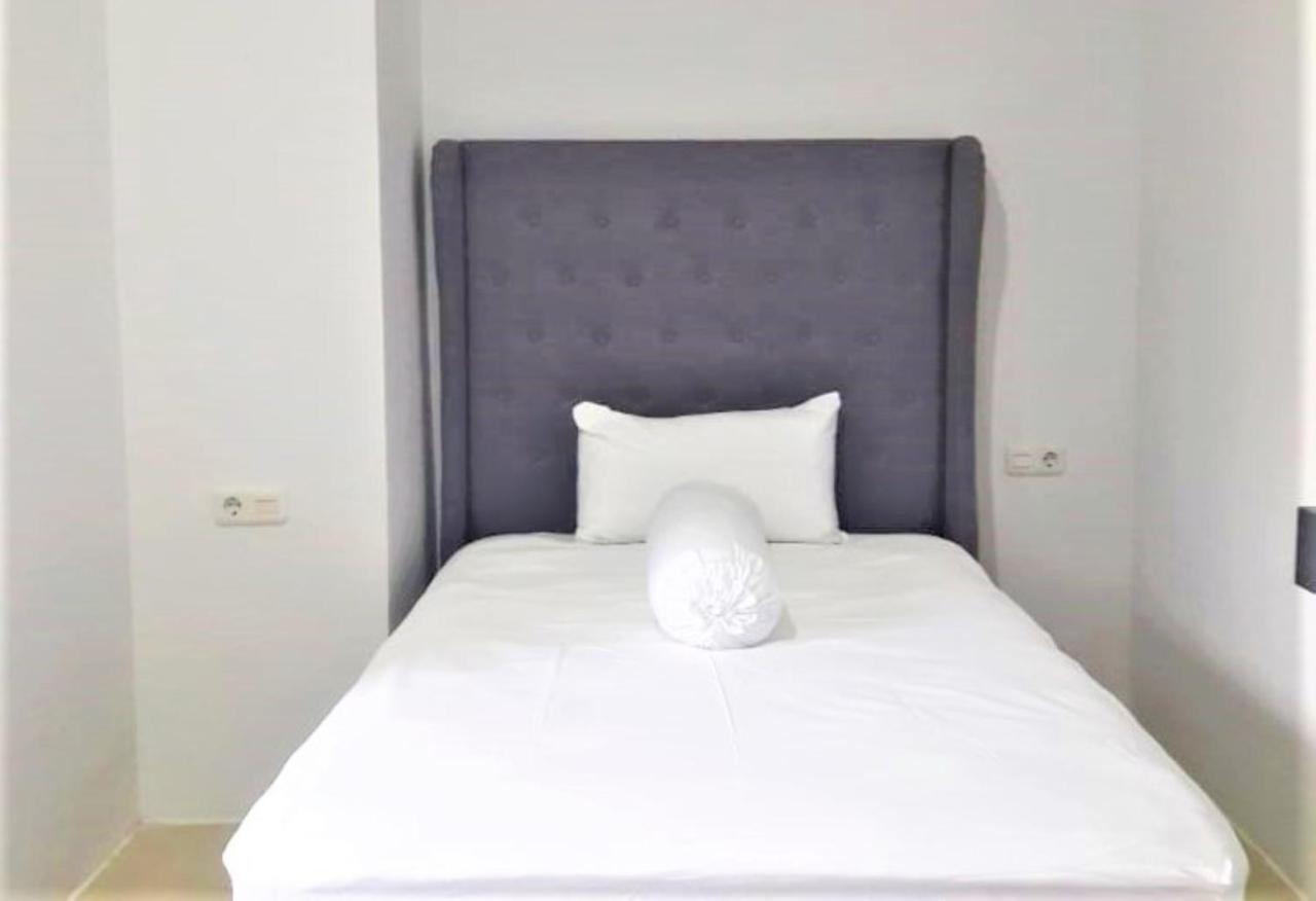 Azalia Residence Palembang Exterior foto
