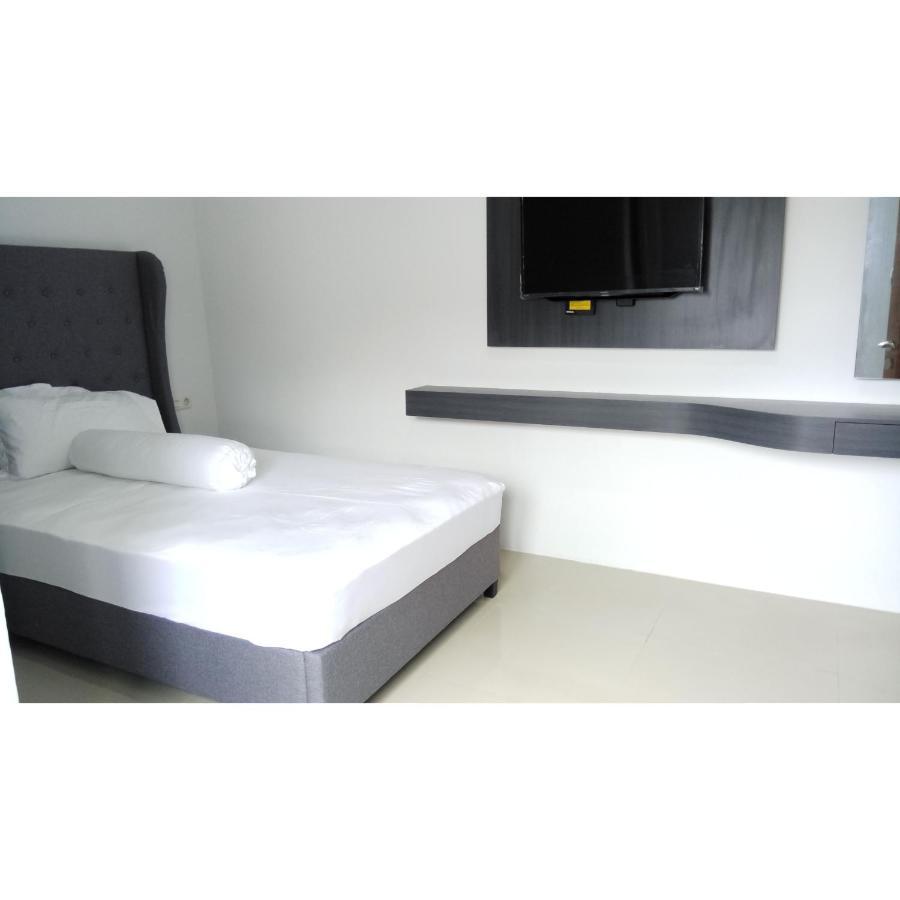 Azalia Residence Palembang Exterior foto